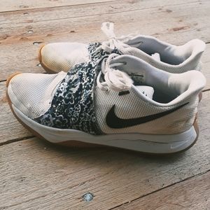 Nike Kyrie 4 Low